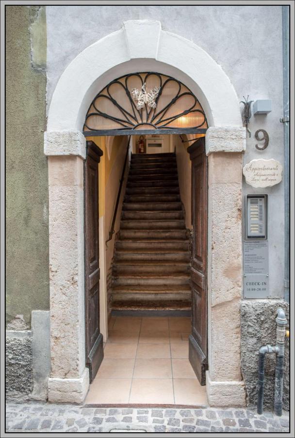 Fiori Sull'Acqua Apartments Peschiera del Garda Exterior foto