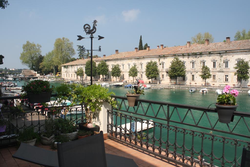 Fiori Sull'Acqua Apartments Peschiera del Garda Exterior foto